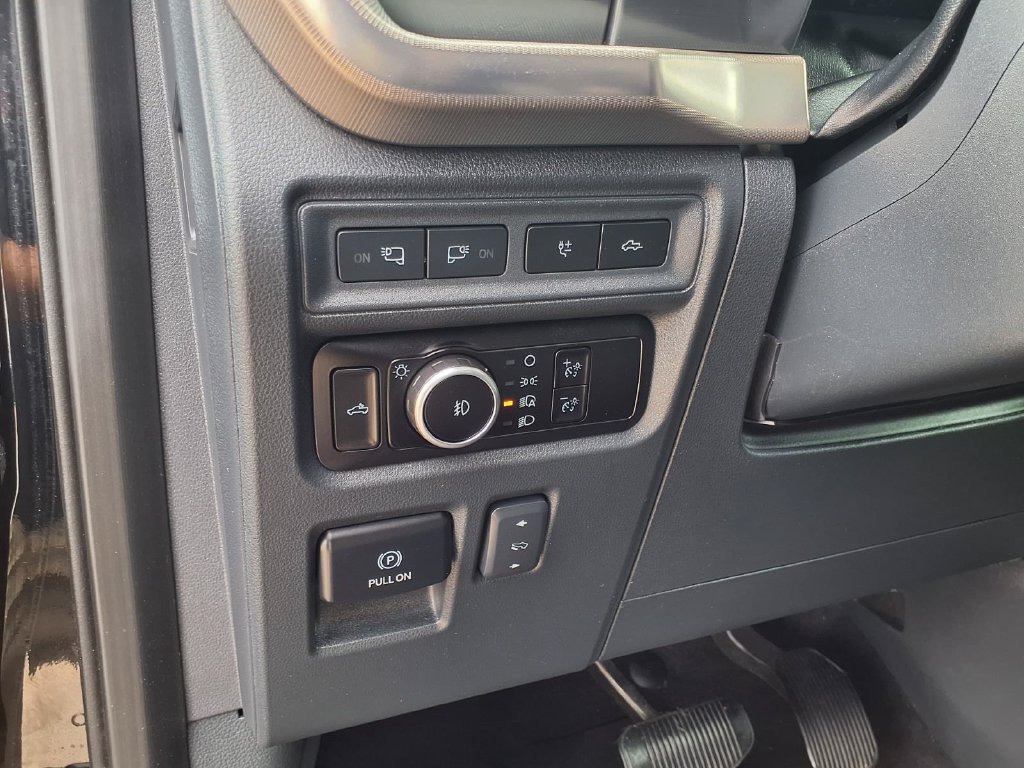 Used 2023 Ford F150 Raptor AWD/4WD image 25