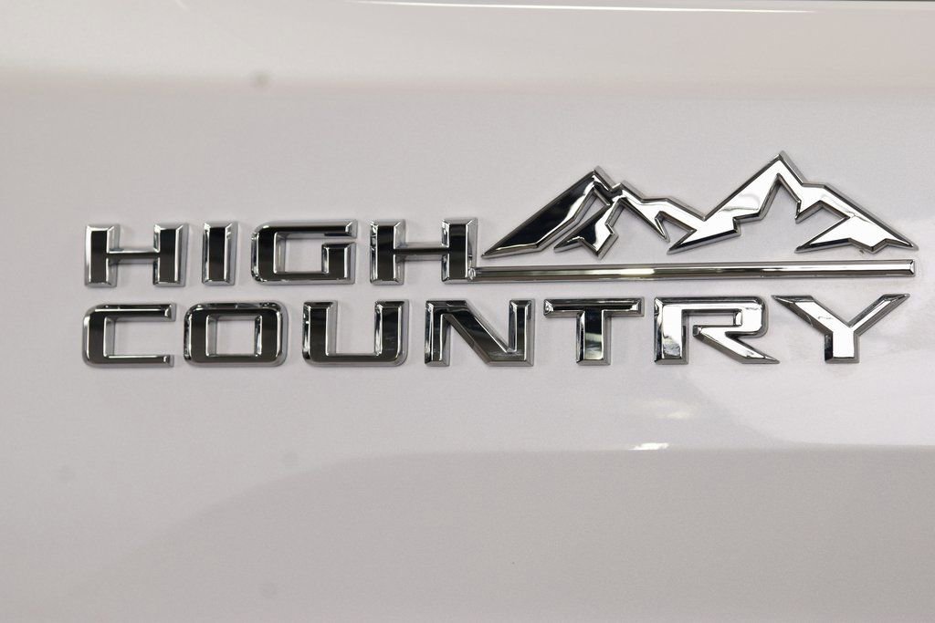 Used 2024 Chevrolet Silverado 2500 High Country w/ Technology Package image 18