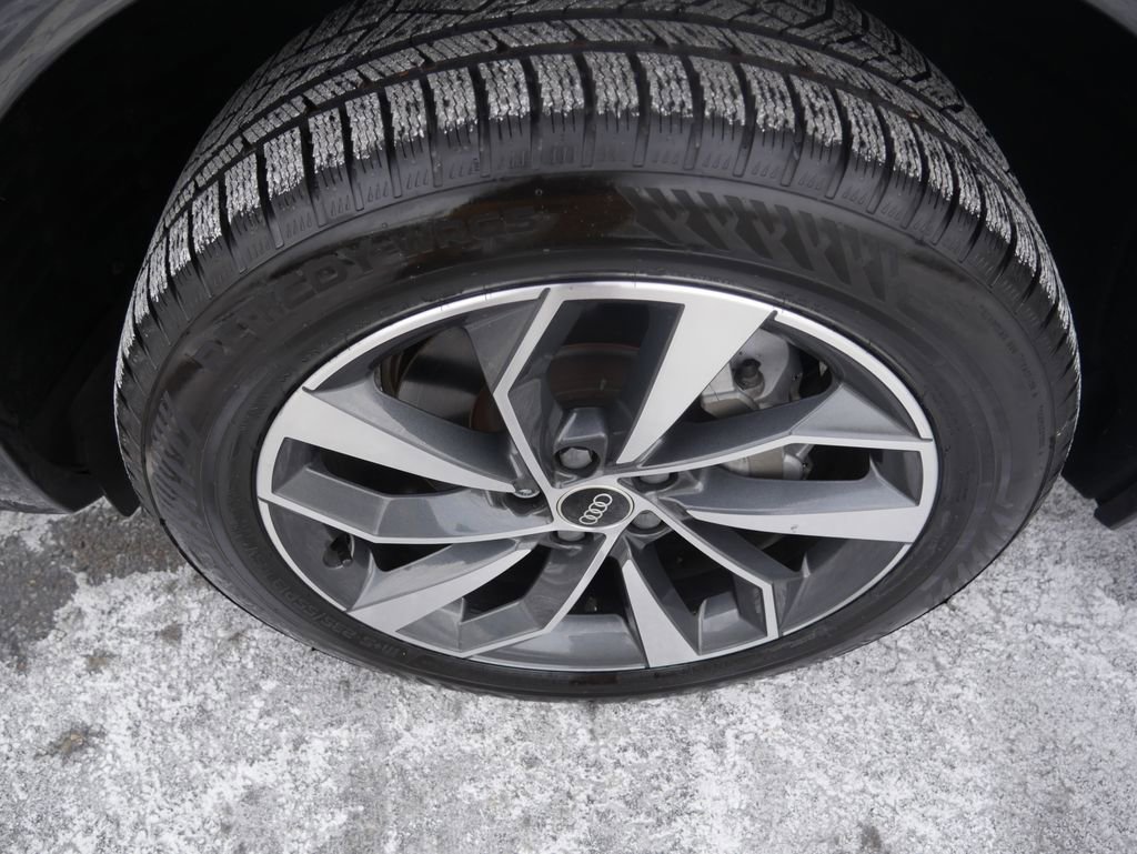 Certified 2023 Audi Q5 2.0T Premium w/ Convenience Package image 12
