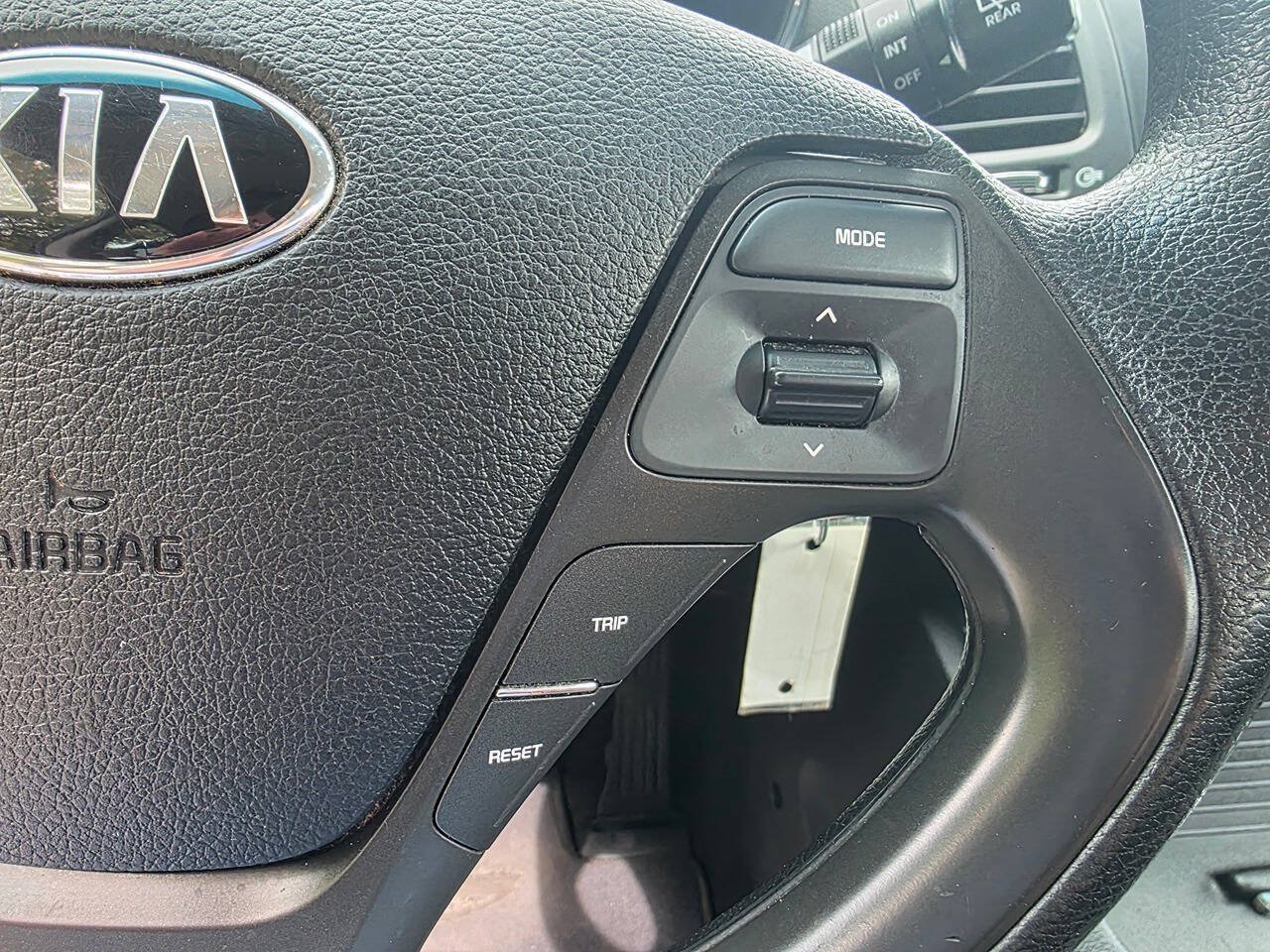 Used 2017 Kia Forte LX FWD image 19