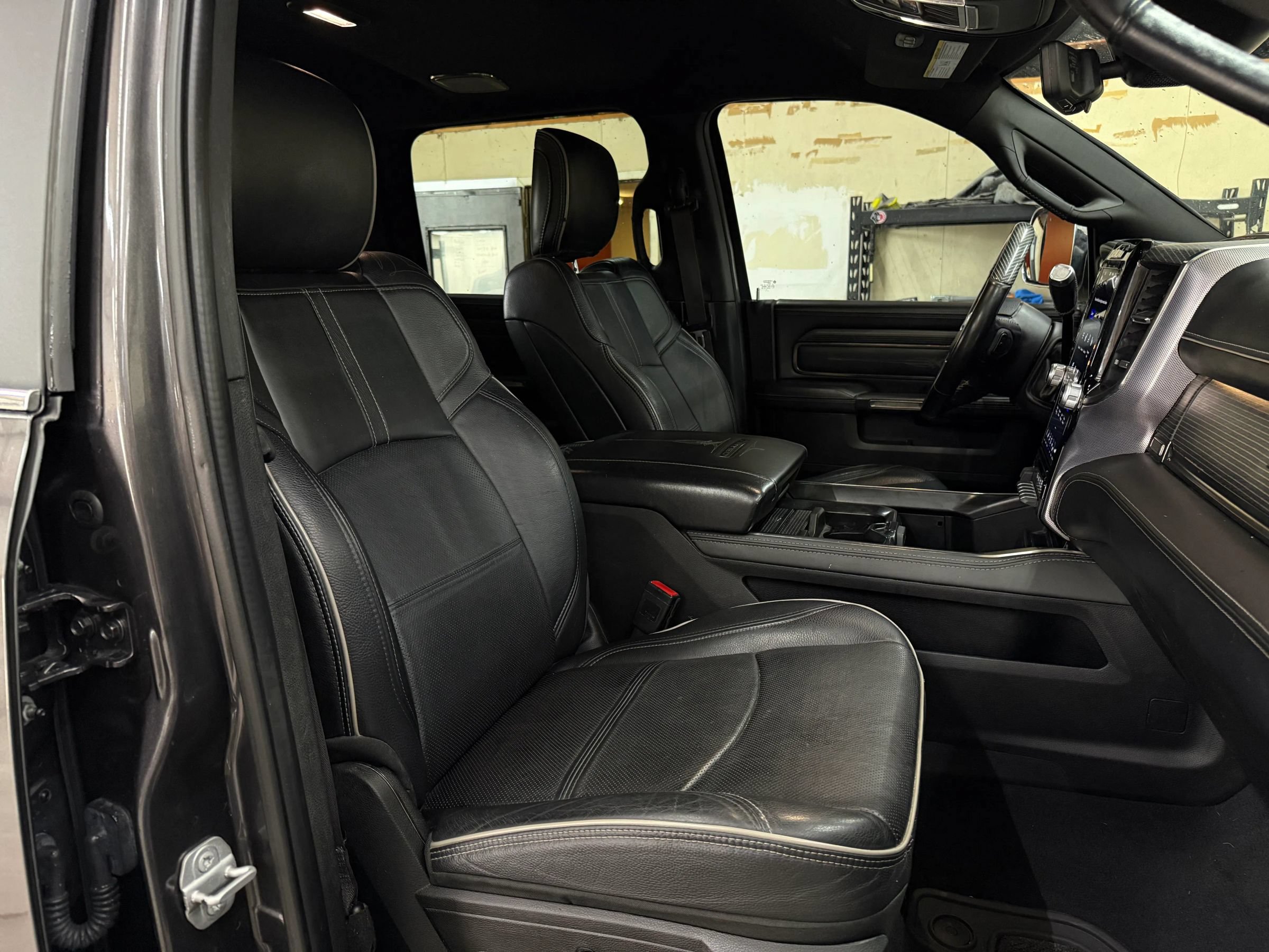 Used 2021 RAM 2500 Limited AWD/4WD image 14
