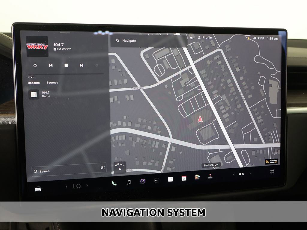 Used 2023 Tesla Model X image 4