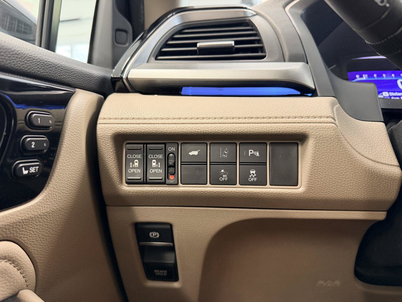 Used 2019 Honda Odyssey Elite image 39