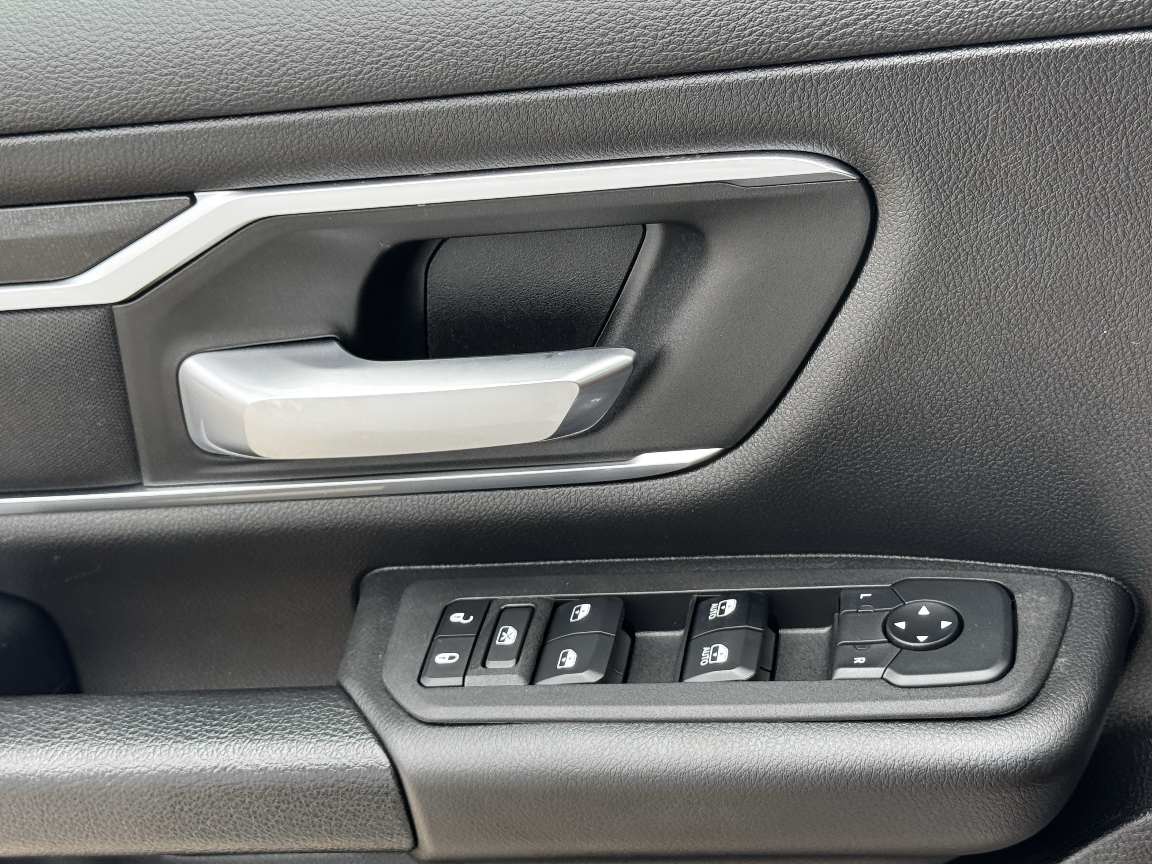 Used 2025 RAM 1500 Big Horn AWD/4WD image 26