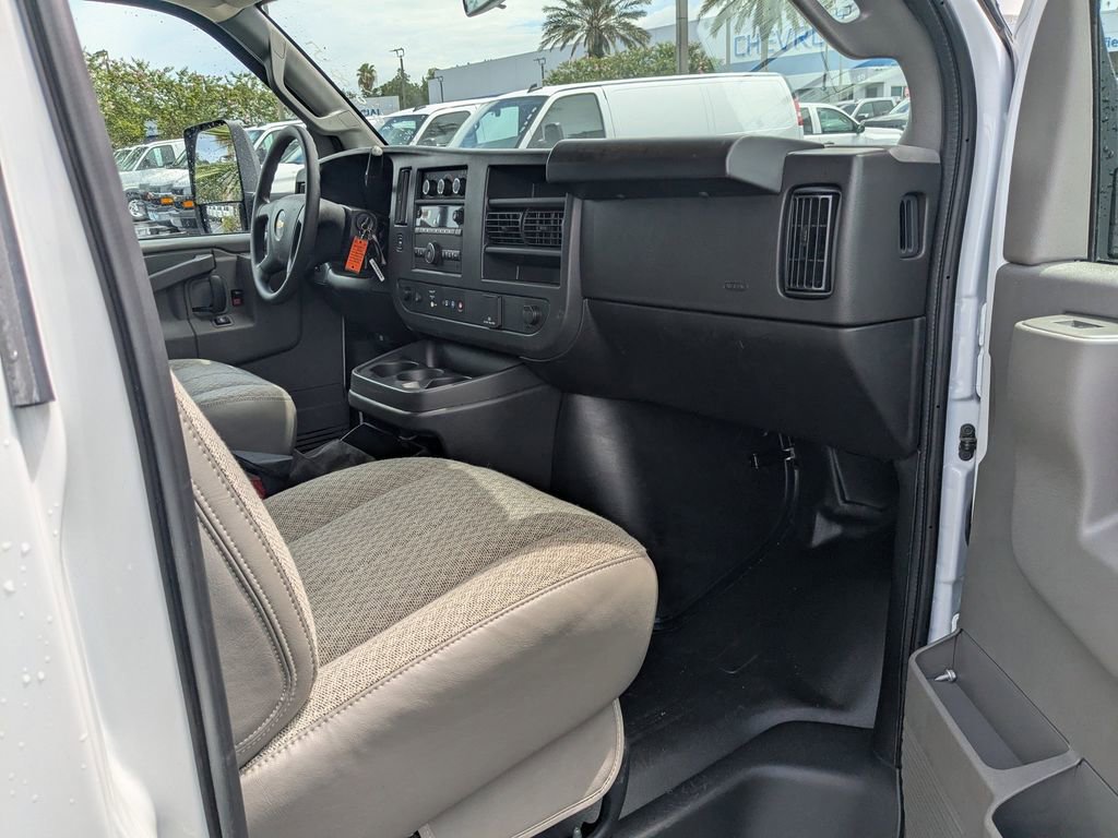 New 2025 Chevrolet Express 3500 w/ Power Convenience Package image 14