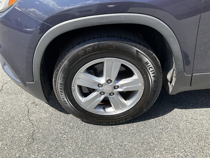 Used 2018 Chevrolet Trax LT FWD image 8