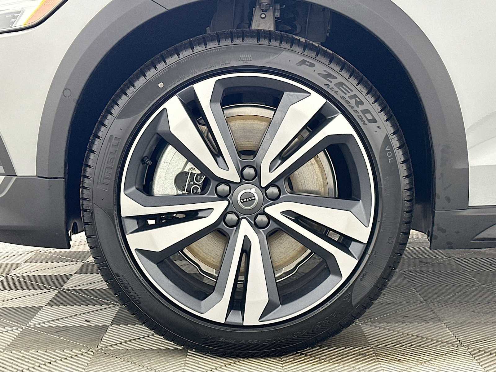 New 2026 Volvo V60 B5 Cross Country Plus w/ Climate Package image 29