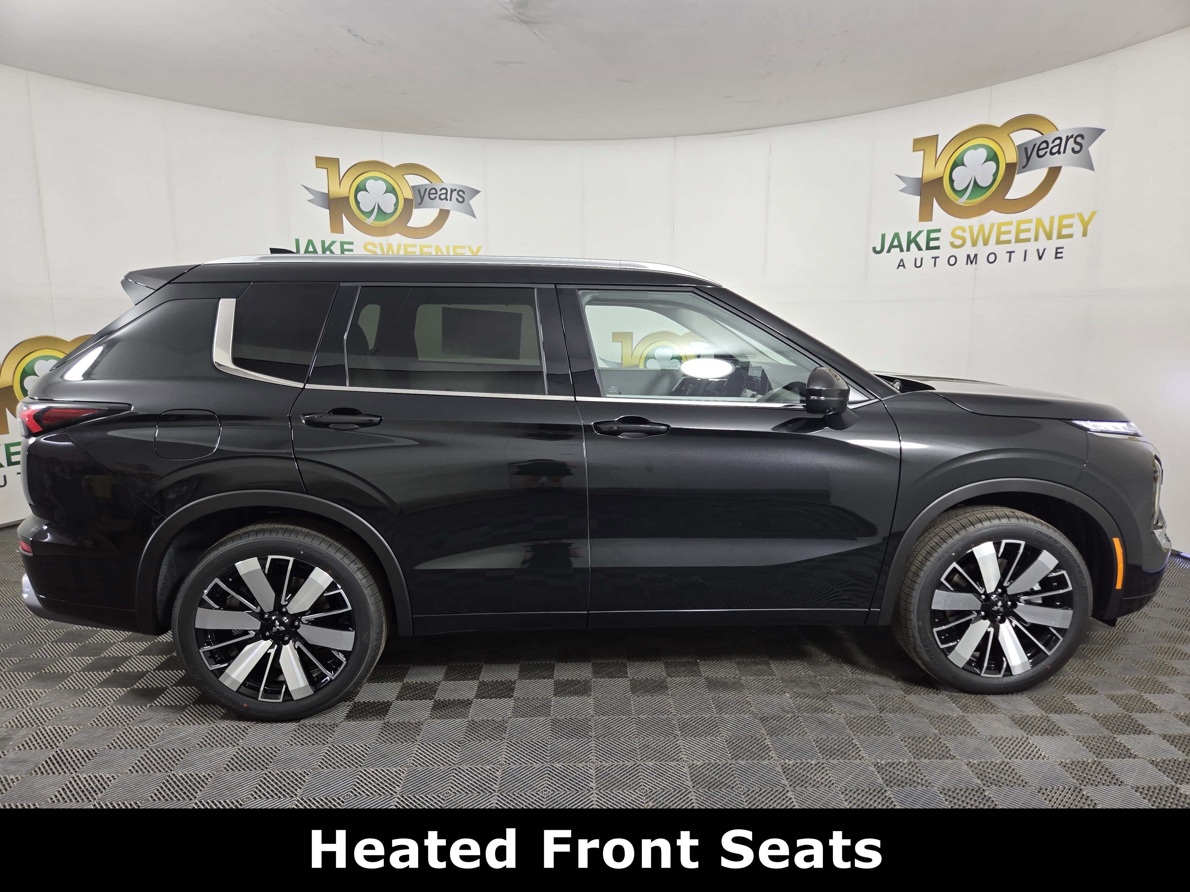 New 2025 Mitsubishi Outlander SEL image 8