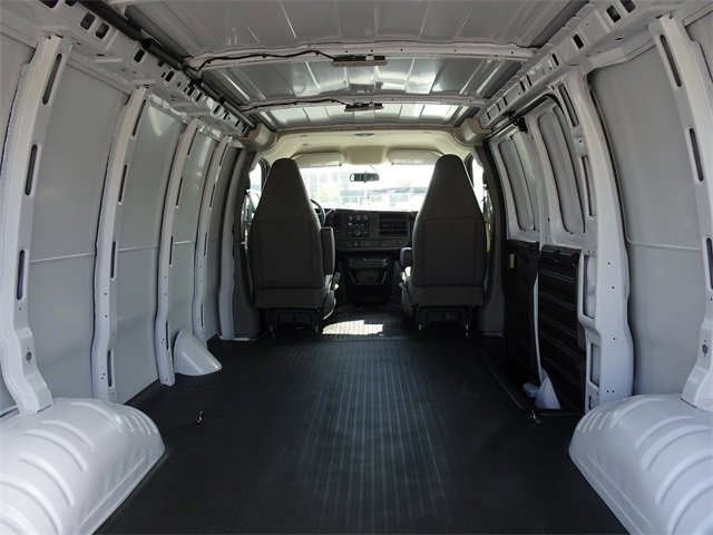 New 2025 GMC Savana 3500 w/ Driver Convenience Package image 6