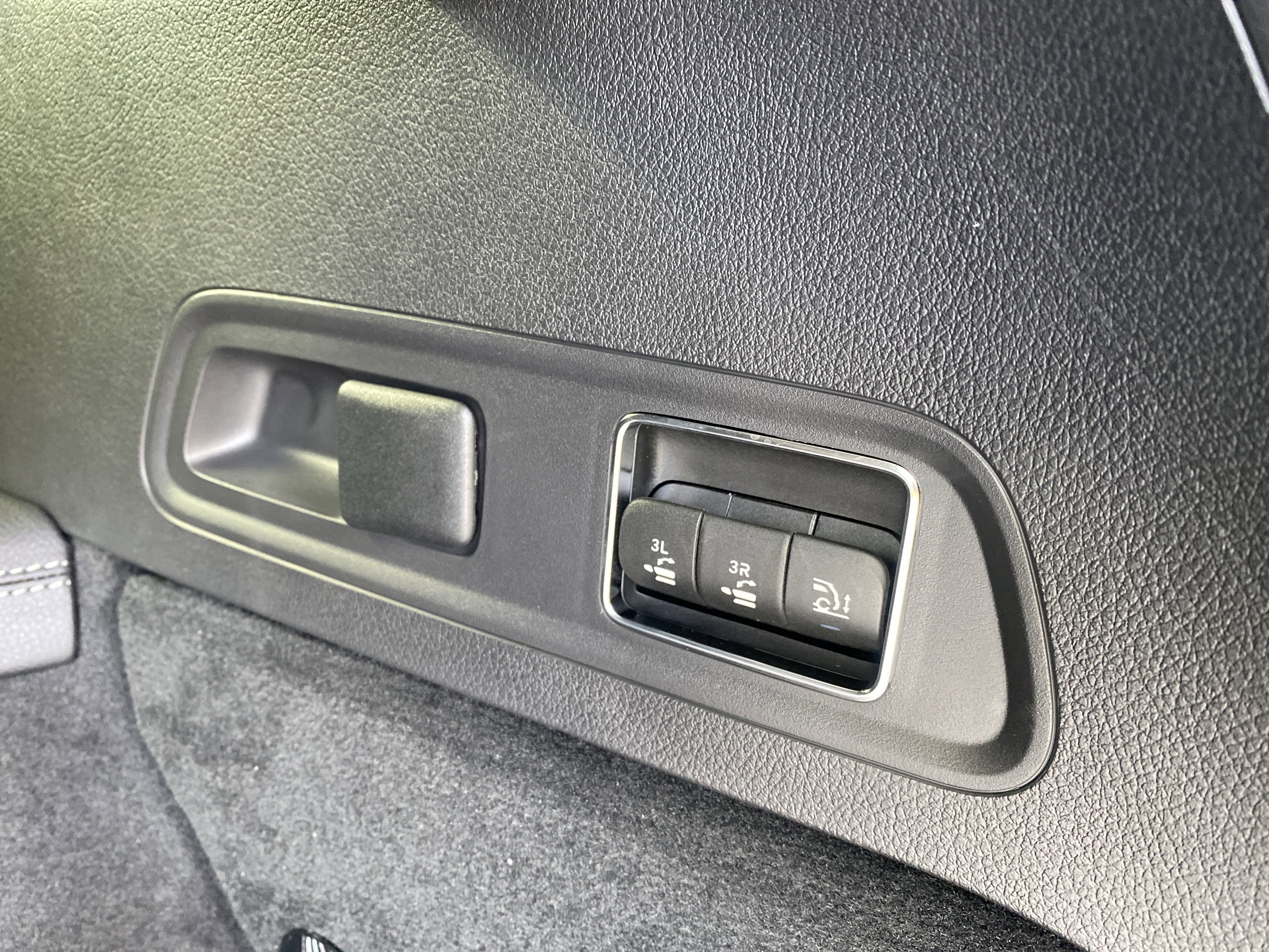 New 2026 Mercedes-Benz GLS 450 4MATIC image 35