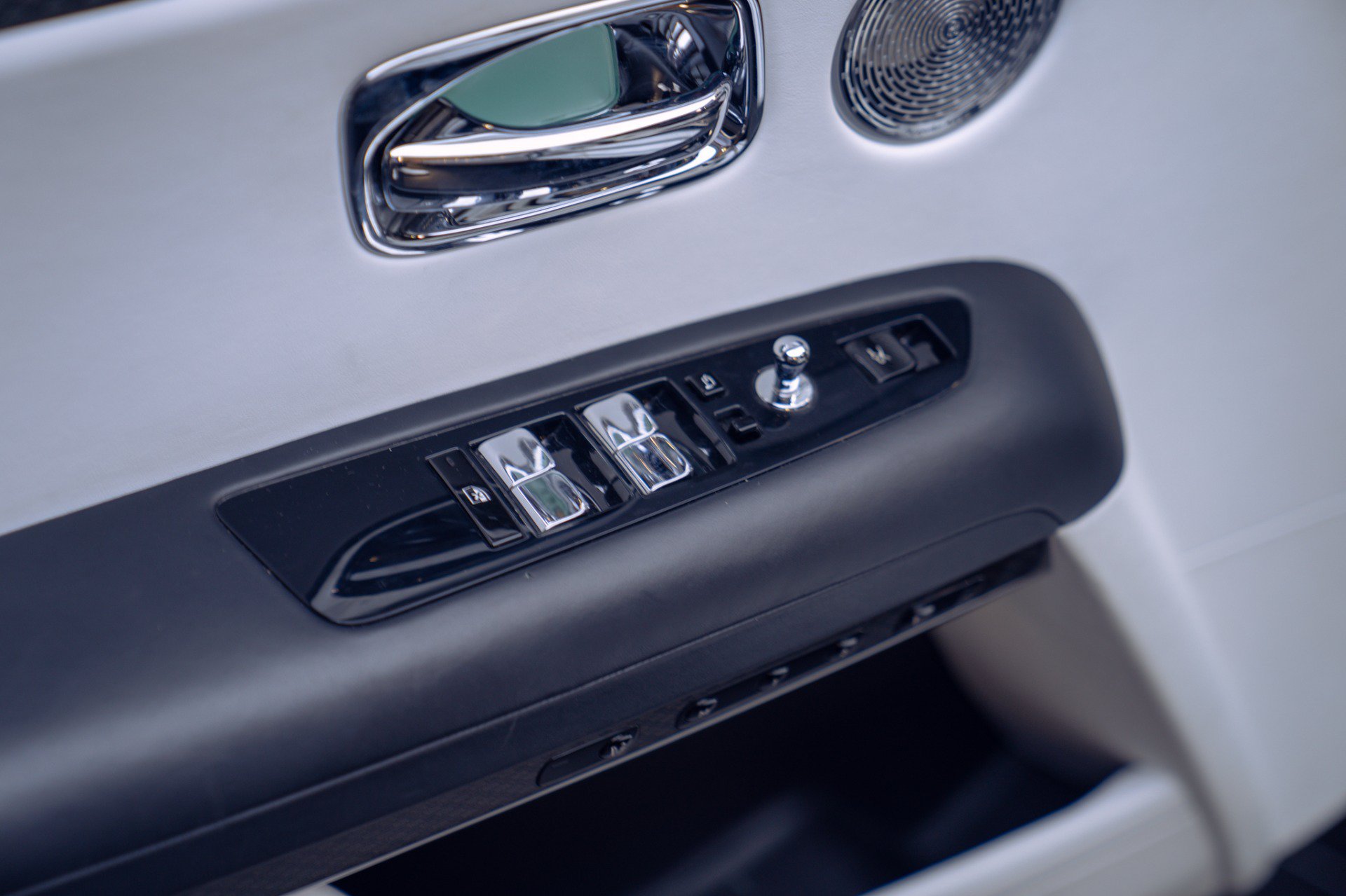 Used 2022 Rolls-Royce Ghost Black Badge AWD/4WD image 28