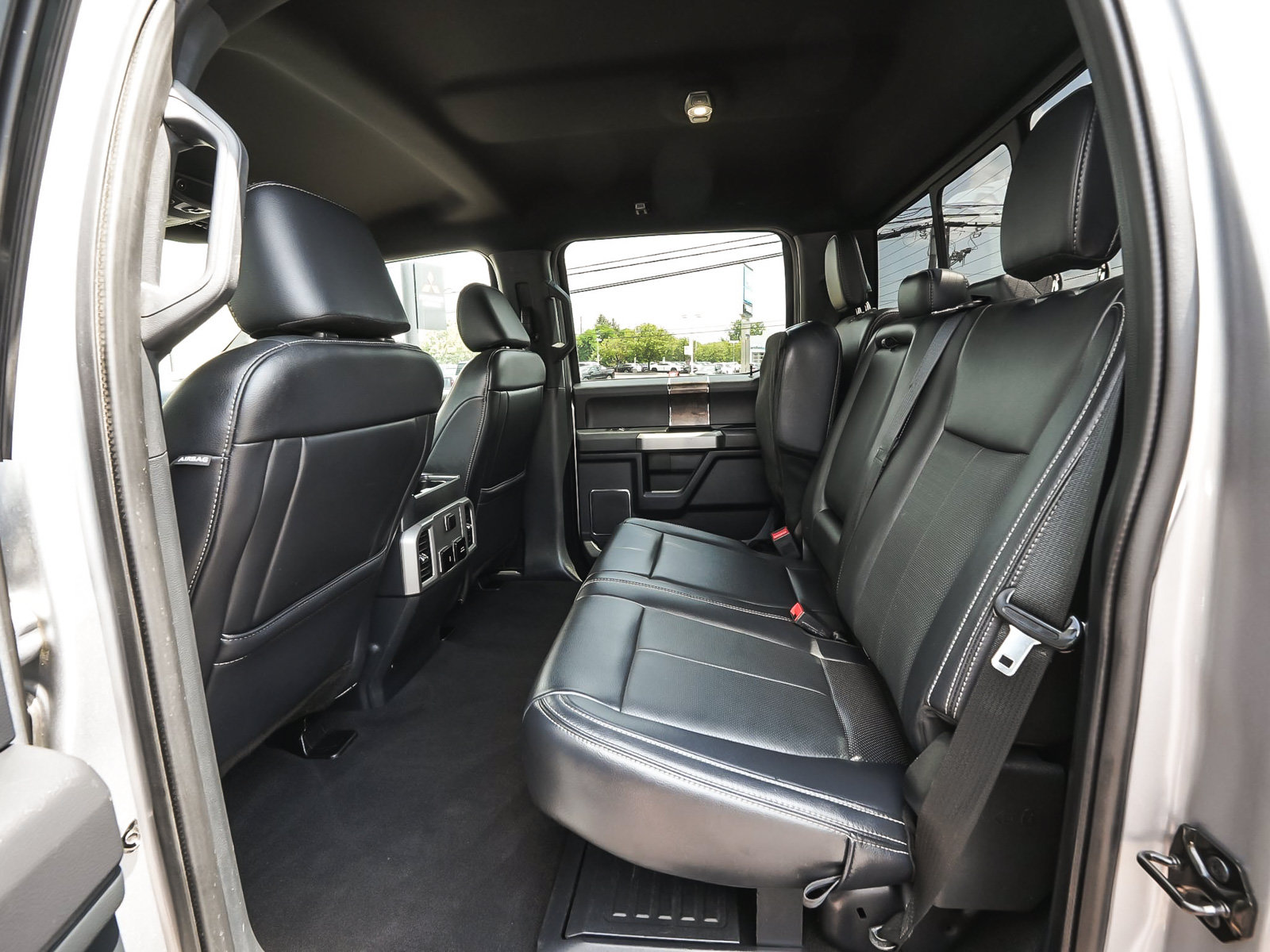 Used 2022 Ford F250 Lariat w/ Lariat Ultimate Package AWD/4WD image 36