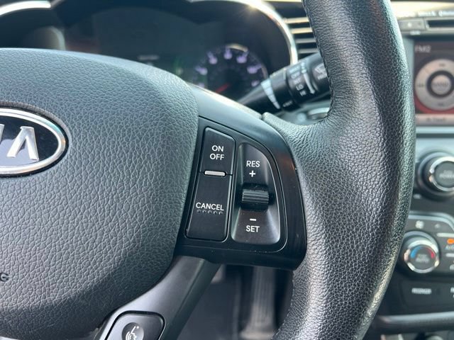 Used 2012 Kia Optima Hybrid w/ Hybrid Premium Technology Pkg FWD image 16