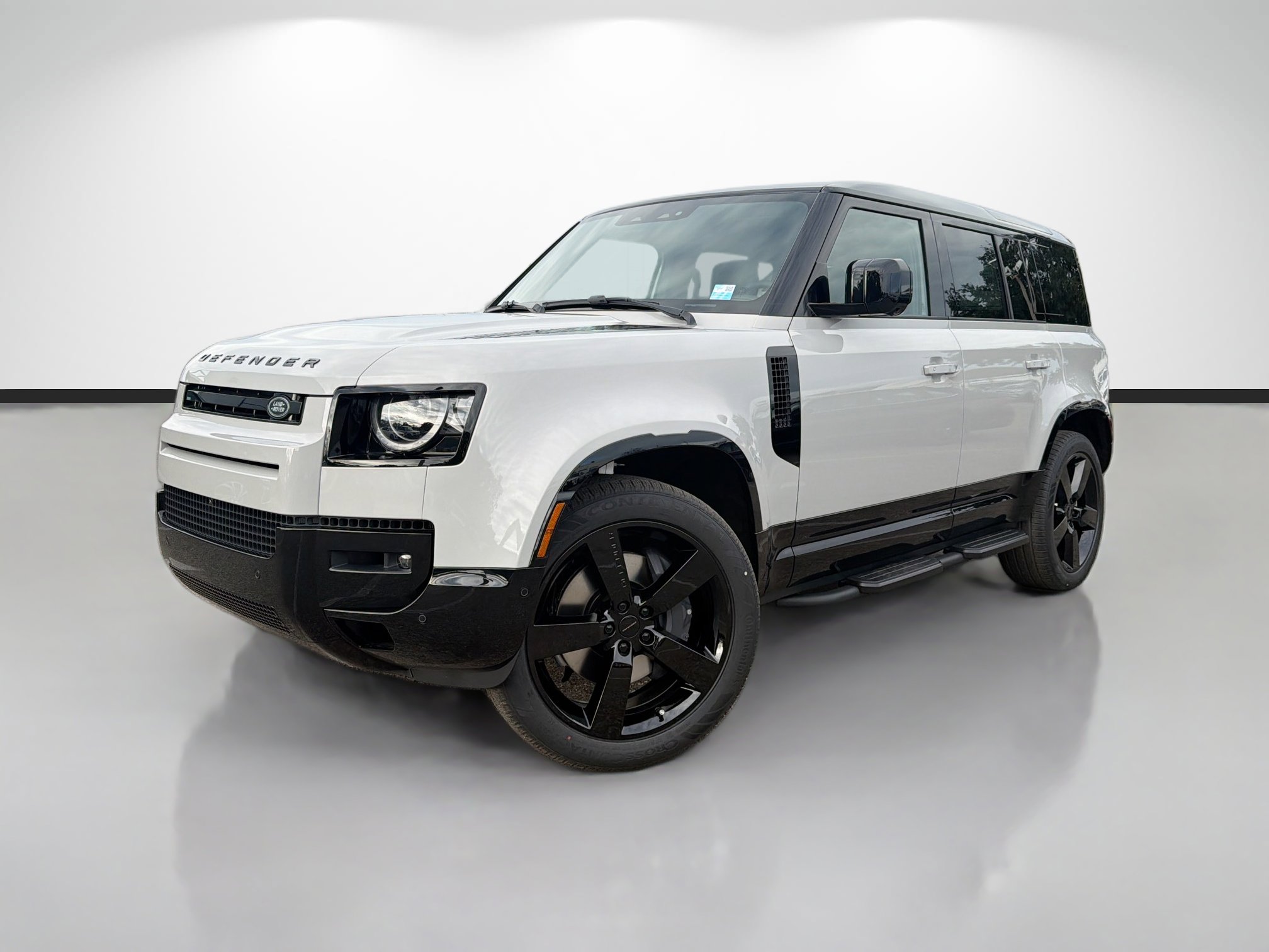 New 2026 Land Rover Defender 110 X-Dynamic SE image 1