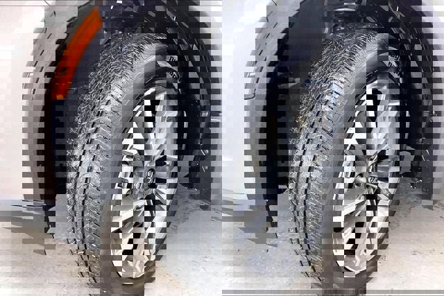 Certified 2025 INFINITI QX60 Luxe w/ Cargo Package AWD/4WD image 11