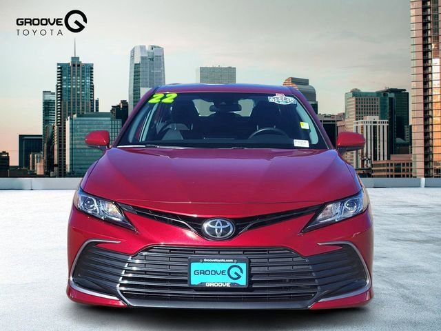Used 2022 Toyota Camry LE image 8