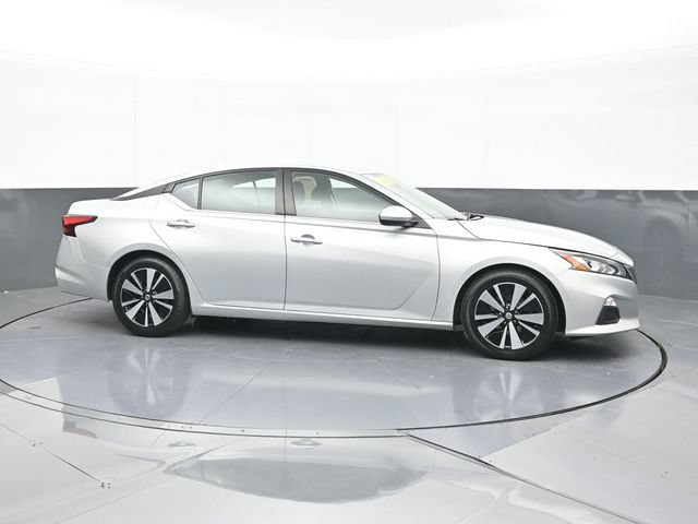 Used 2022 Nissan Altima 2.5 SV FWD image 17