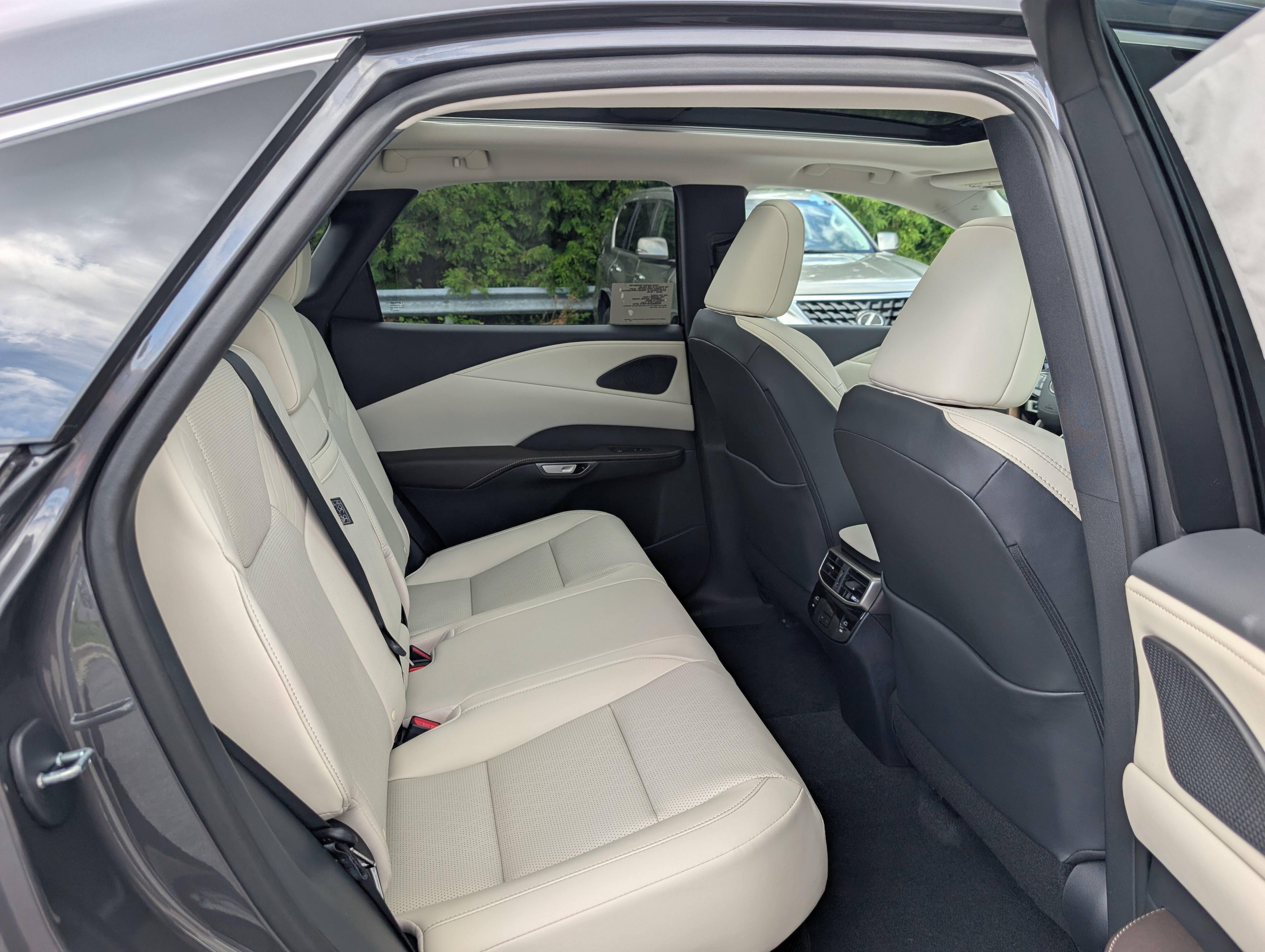 New 2026 Lexus RX 350 AWD/4WD image 8