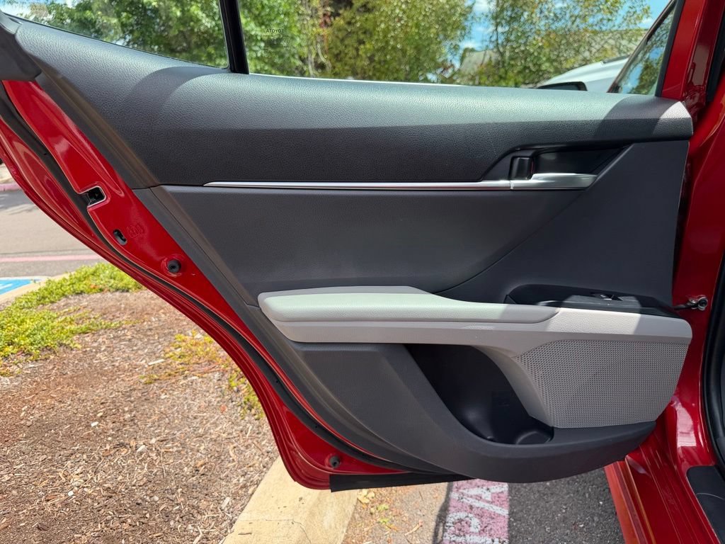 Used 2020 Toyota Camry SE FWD image 28