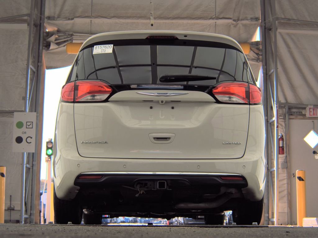 Used 2020 Chrysler Pacifica Limited w/ Advanced Safetytec Group image 7