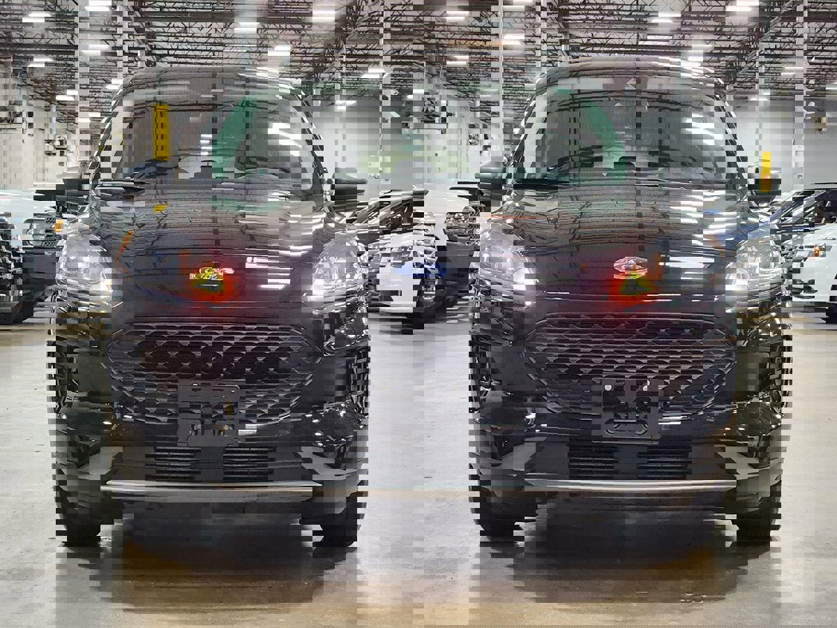 Used 2022 Ford Escape S image 2