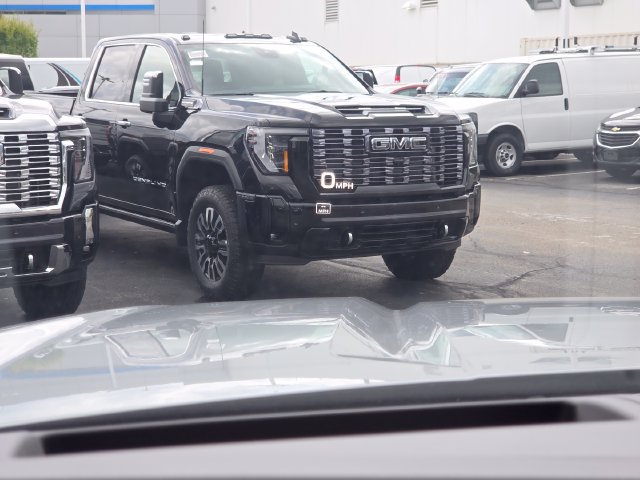 New 2026 GMC Yukon Denali w/ Advanced Technology Package AWD/4WD image 8