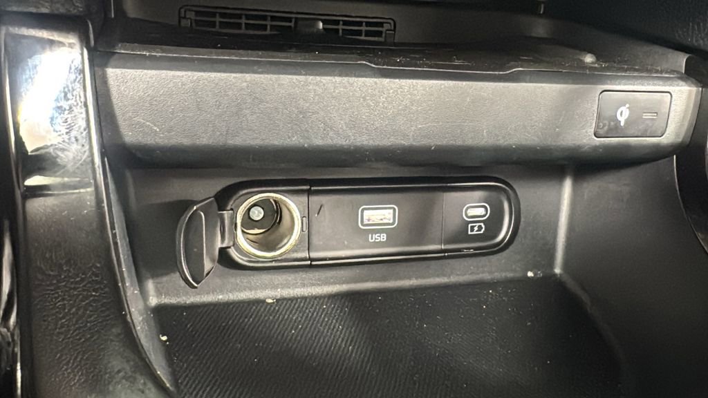 Used 2024 Kia Seltos EX image 27