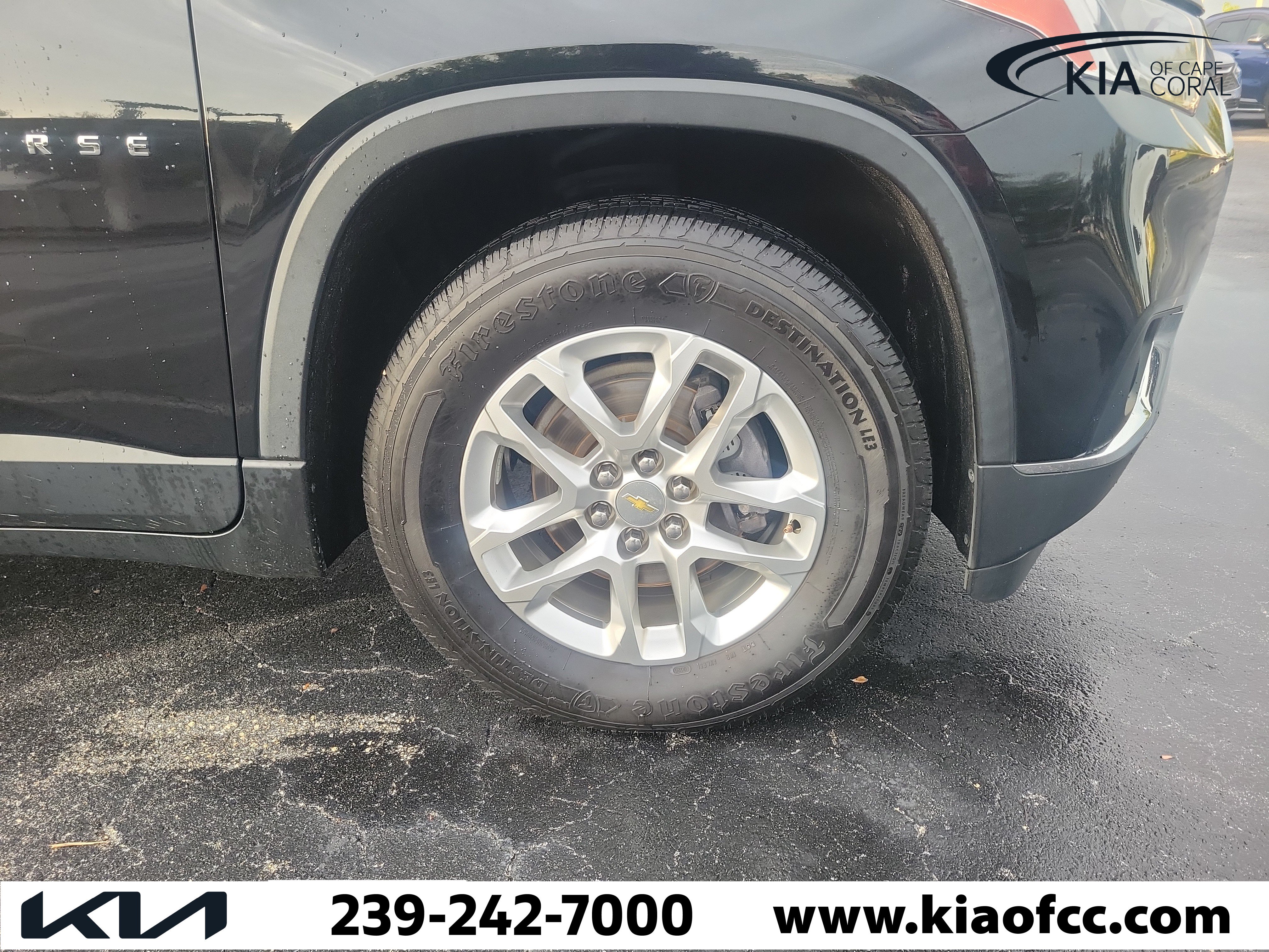 Used 2019 Chevrolet Traverse LT FWD image 6