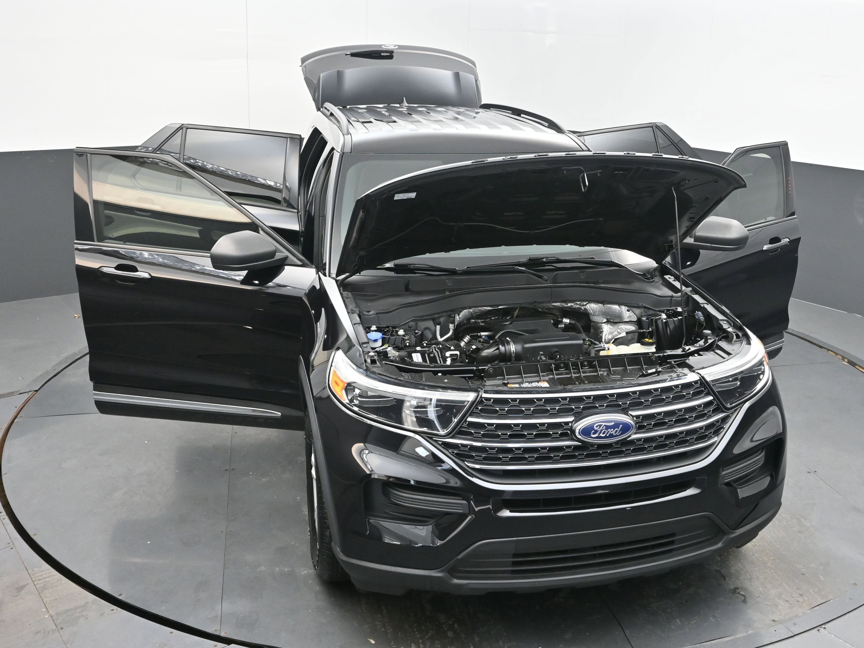 Used 2020 Ford Explorer XLT w/ Class III Trailer Tow Package image 42
