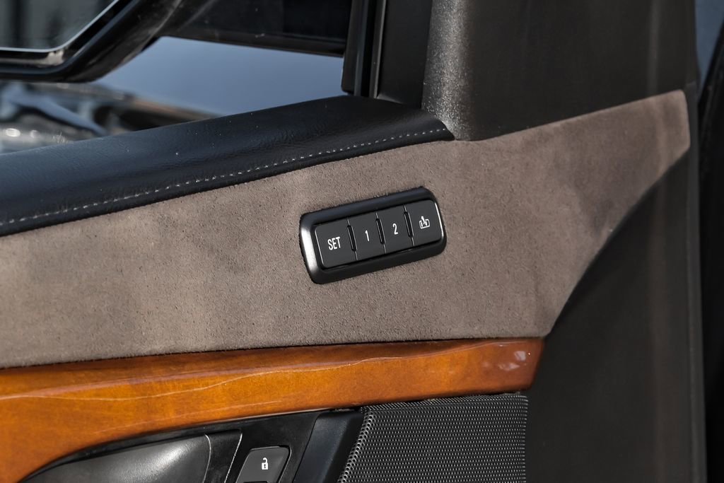 Used 2018 Cadillac Escalade Luxury RWD image 42