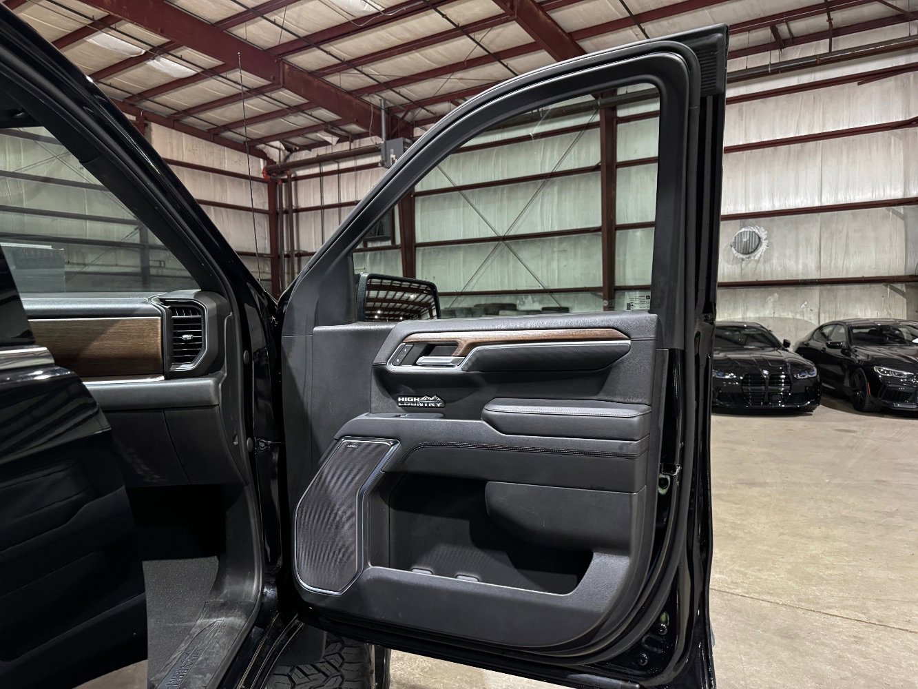 Used 2022 Chevrolet Silverado 1500 High Country image 24