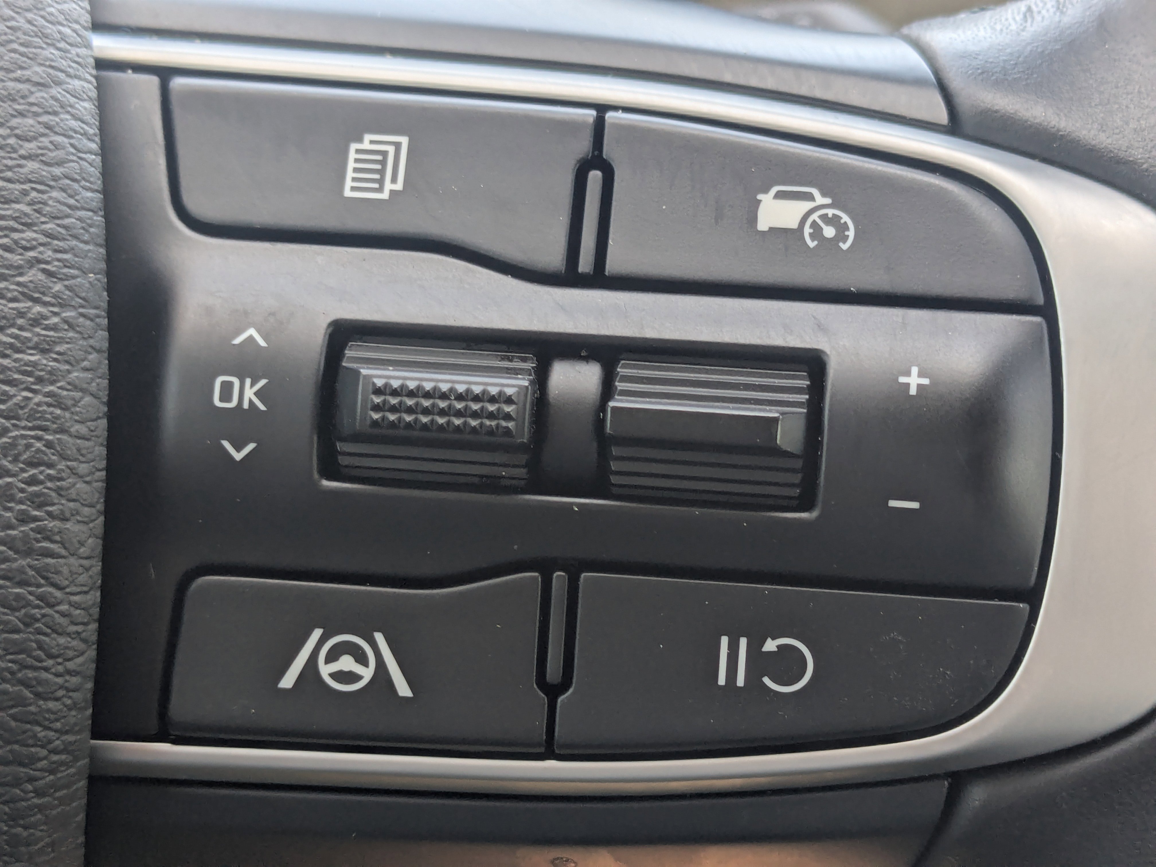 Certified 2023 Kia Sportage EX image 31