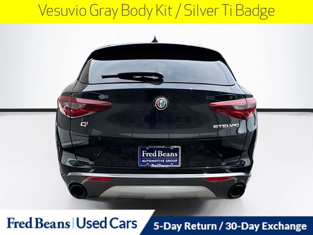 Used 2023 Alfa Romeo Stelvio Ti AWD/4WD image 9