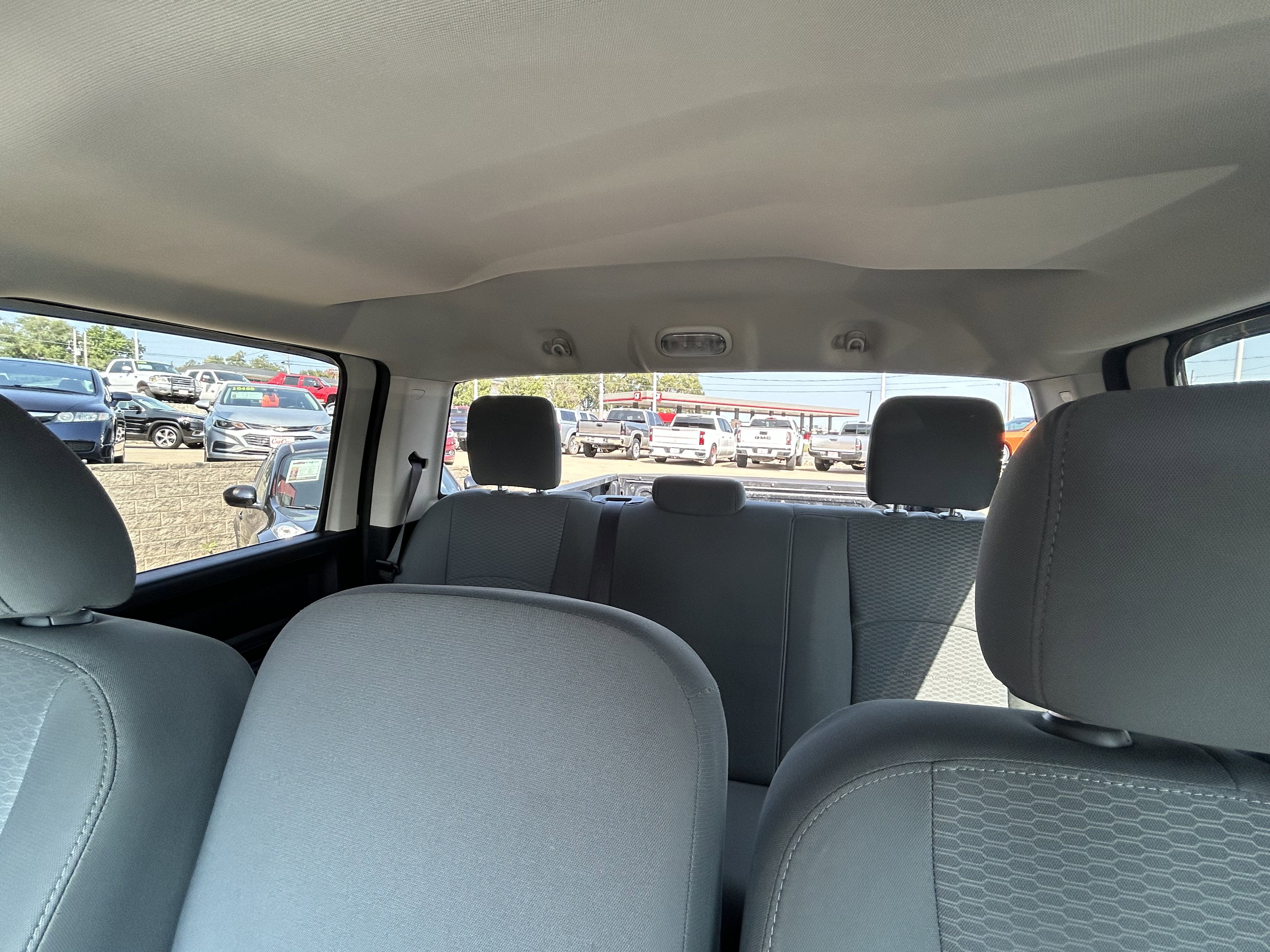 Used 2017 RAM 1500 Express image 12