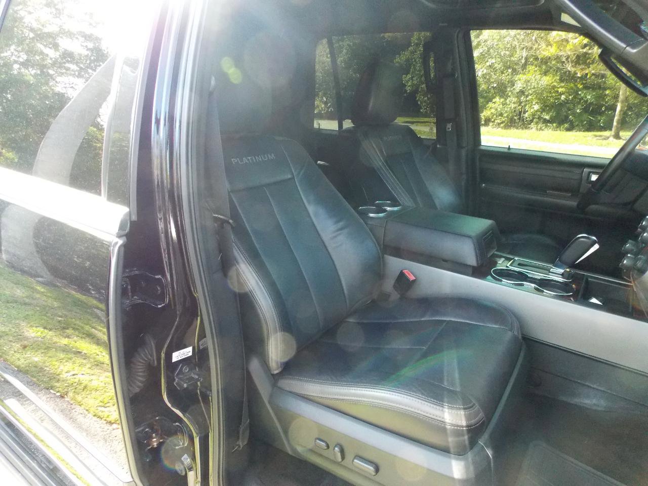 Used 2016 Ford Expedition EL Platinum image 8