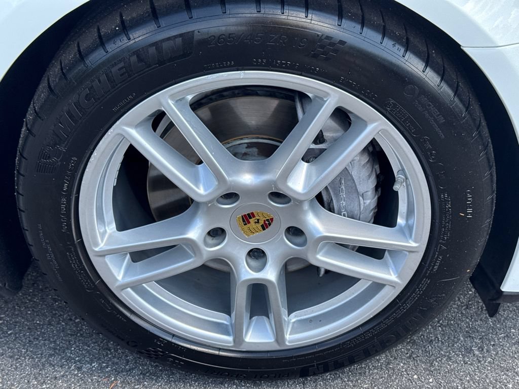 Used 2018 Porsche Panamera 4 AWD/4WD image 12