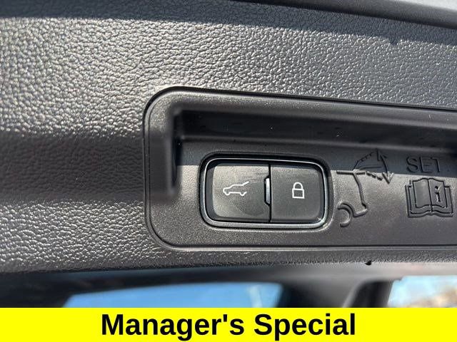 Used 2023 Ford Explorer XLT w/ Equipment Group 202A image 40