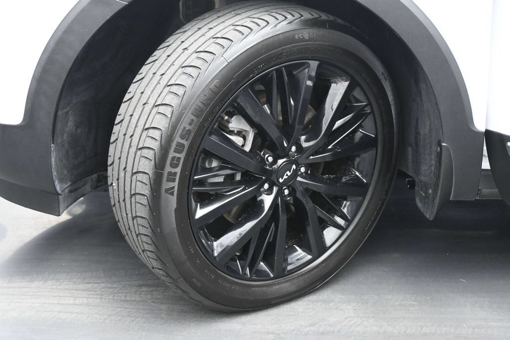 Used 2022 Kia Telluride SX w/ Towing Package FWD image 26