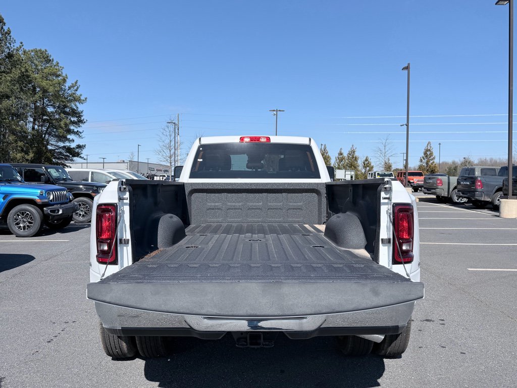 New 2026 RAM 3500 Tradesman w/ Chrome Appearance Group A AWD/4WD image 9