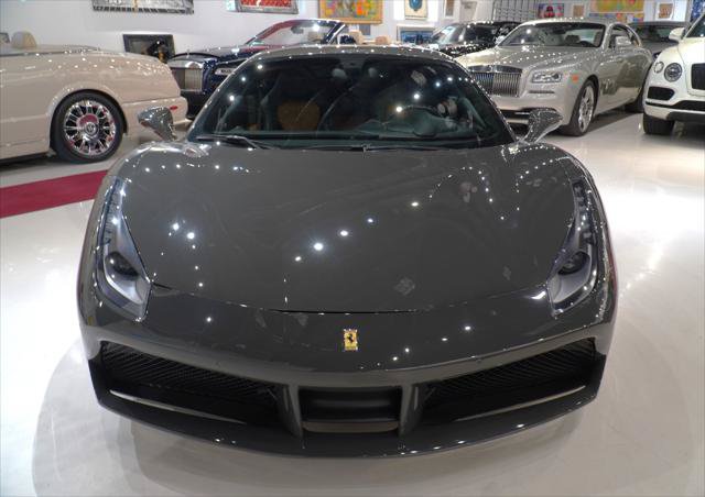 Used 2018 Ferrari 488 GTB RWD image 10