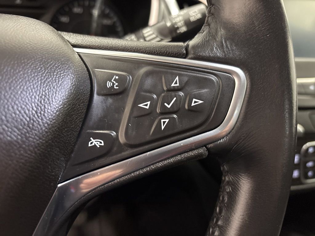 Used 2018 Chevrolet Equinox LT image 25