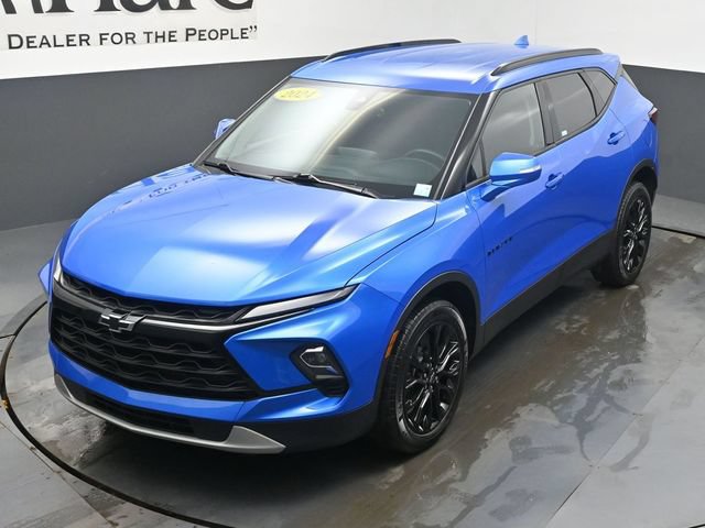 Used 2024 Chevrolet Blazer LT w/ LPO, Black Grille Bar Package FWD image 44