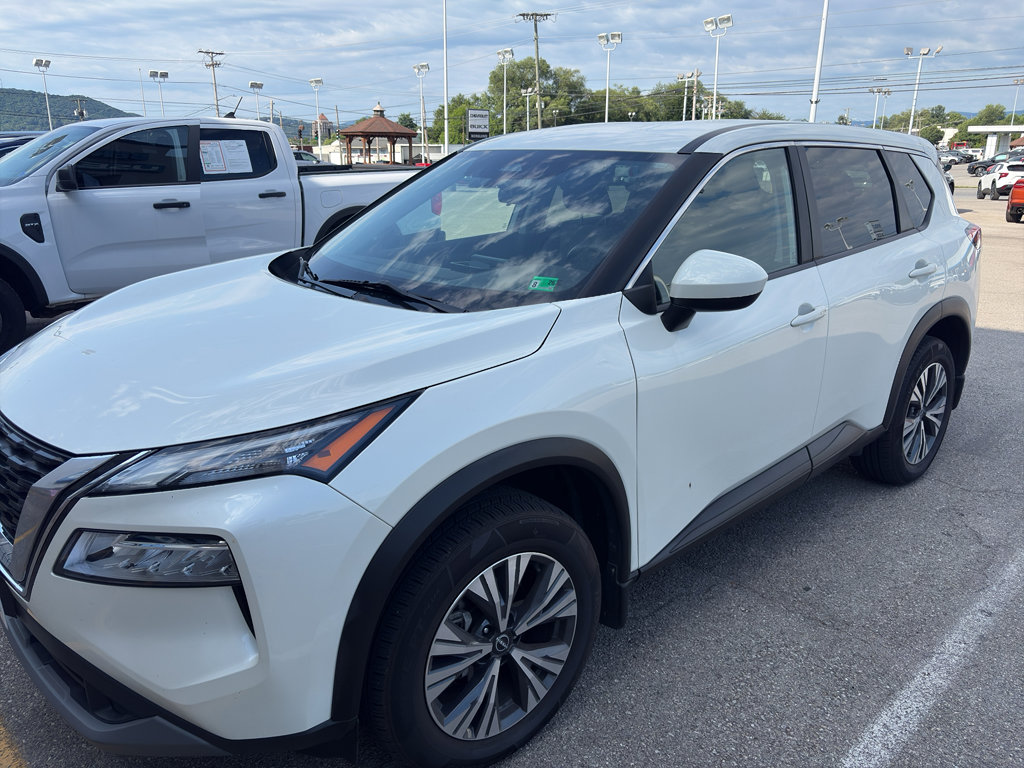 Used 2023 Nissan Rogue SV FWD image 1