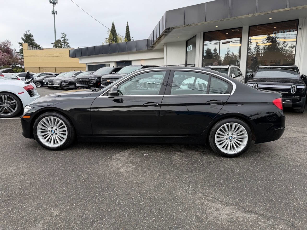 Used 2014 BMW 328i Sedan RWD image 2