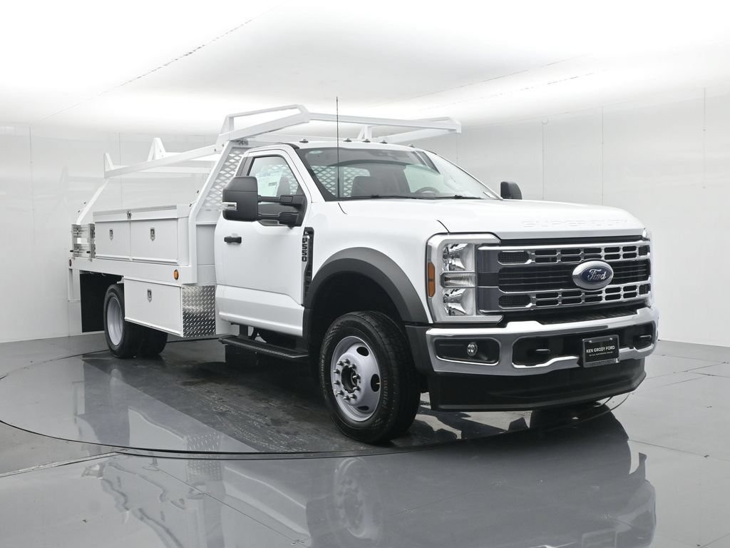 New 2025 Ford F550 4x4 Regular Cab Super Duty image 1