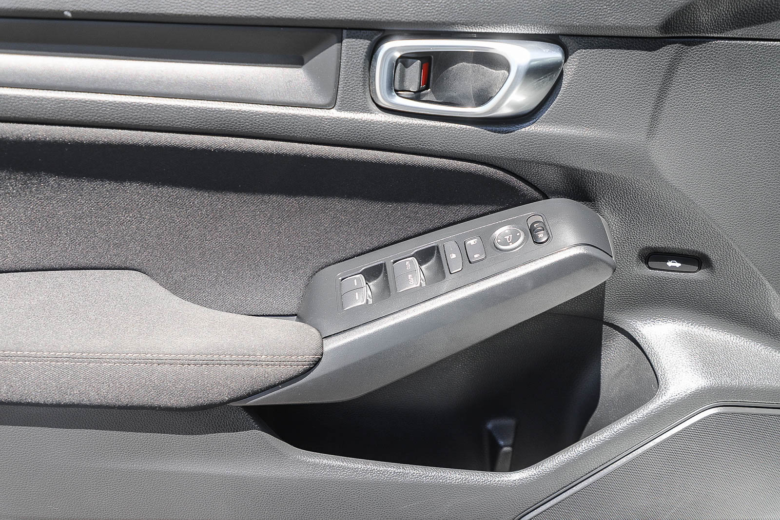 Used 2025 Honda Civic LX image 24