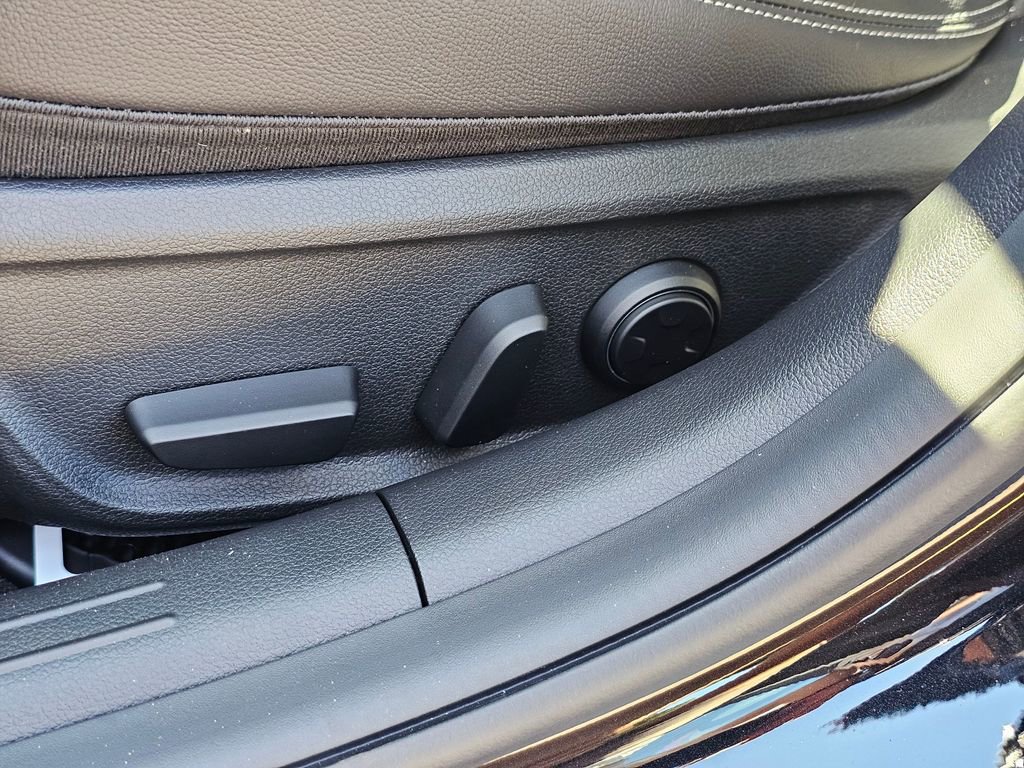 New 2026 Genesis G70 2.5T Prestige image 33