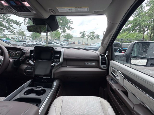 New 2026 RAM 3500 Laramie AWD/4WD image 27