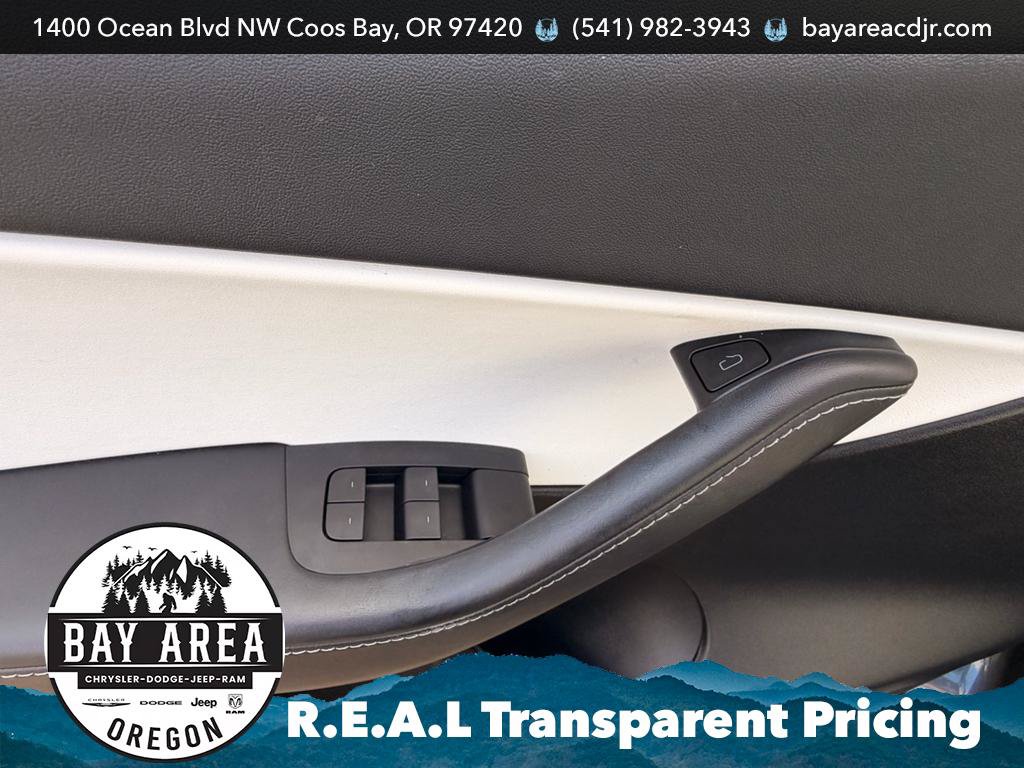 Used 2021 Tesla Model Y Long Range AWD/4WD image 12