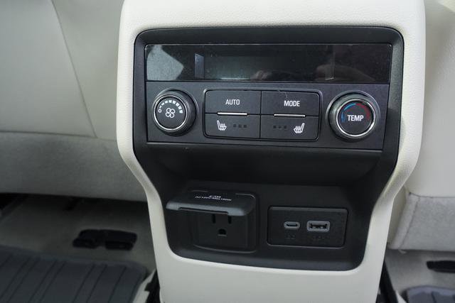 Used 2023 GMC Acadia Denali w/ Denali Ultimate Package image 35